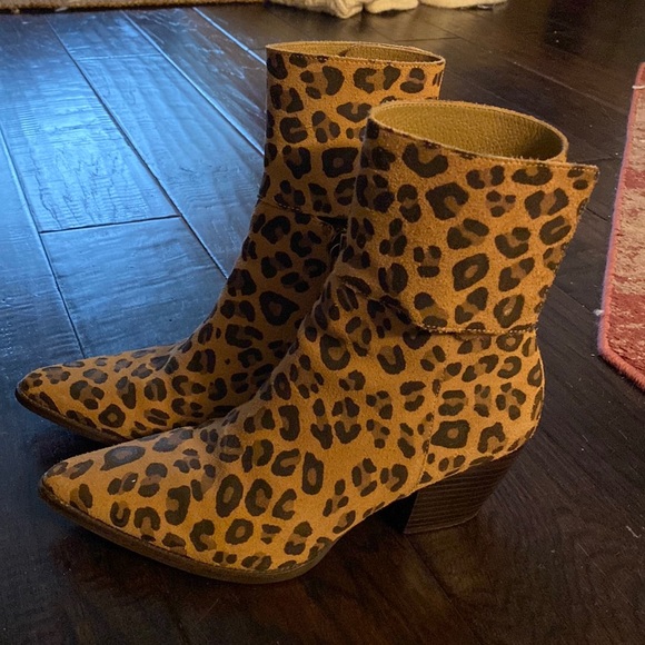 Leopard Print Matisse Boots - Picture 1 of 5